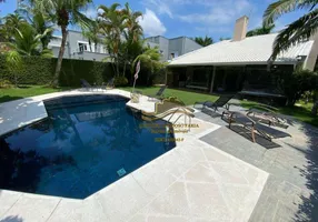 Foto 1 de Casa de Condomínio com 4 Quartos à venda, 350m² em Balneário Praia do Pernambuco, Guarujá