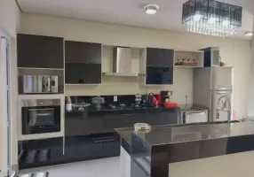 Foto 1 de Sobrado com 3 Quartos à venda, 160m² em Jardim Itália, Chapecó