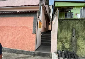 Foto 1 de Casa com 2 Quartos para alugar, 80m² em Irajá, Rio de Janeiro