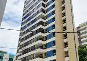 Foto 1 de Apartamento com 4 Quartos à venda, 115m² em Boa Viagem, Recife