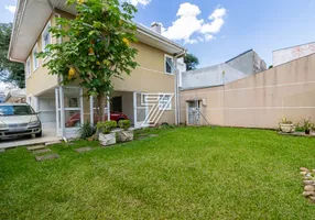 Foto 1 de Casa com 3 Quartos à venda, 220m² em Água Verde, Curitiba