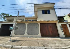 Foto 1 de Casa com 3 Quartos à venda, 235m² em Palmeiras, Cabo Frio