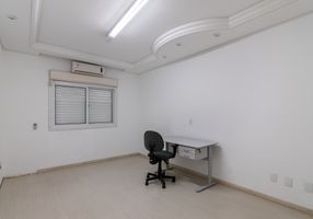 Imóvel Comercial com 4 Quartos à venda, 290m² em Portão, Curitiba - imagem 1 Foto 1 de Imóvel Comercial com 4 Quartos à venda, 290m² em Portão, Curitiba