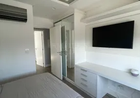 Foto 1 de Apartamento com 3 Quartos à venda, 97m² em Canto, Florianópolis