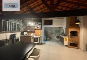 Foto 1 de Casa de Condomínio com 3 Quartos à venda, 200m² em Vila Carrão, São Paulo