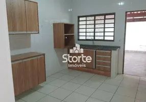 Foto 1 de Casa com 3 Quartos à venda, 160m² em Jardim Europa, Uberlândia