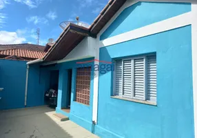 Foto 1 de Casa com 2 Quartos à venda, 240m² em Centro, Santa Branca