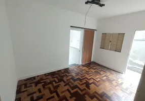 Foto 1 de Casa com 2 Quartos para alugar, 70m² em Planalto, Belo Horizonte