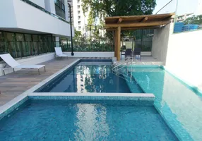 Foto 1 de Apartamento com 4 Quartos à venda, 165m² em Casa Forte, Recife