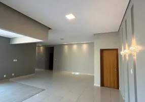 Foto 1 de Casa de Condomínio com 3 Quartos à venda, 283m² em Nova Uberlandia, Uberlândia