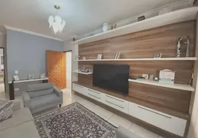 Foto 1 de Casa com 2 Quartos à venda, 78m² em Vila Vessoni, São Paulo