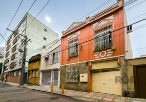 Foto 1 de Casa com 2 Quartos à venda, 257m² em Centro Histórico, Porto Alegre