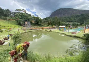 Foto 1 de Lote/Terreno com 1 Quarto à venda, 586m² em Fazenda Alpina, Teresópolis