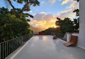 Foto 1 de Casa com 6 Quartos à venda, 380m² em Santa Teresa, Rio de Janeiro