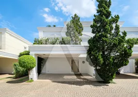 Foto 1 de Casa de Condomínio com 4 Quartos à venda, 240m² em Moema, São Paulo