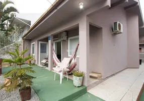 Foto 1 de Casa com 3 Quartos à venda, 120m² em Barra da Lagoa, Florianópolis