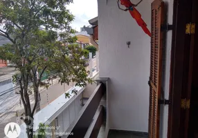 Foto 1 de Casa com 3 Quartos à venda, 180m² em Vila Scarpelli, Santo André