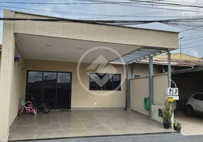 Foto 1 de Casa de Condomínio com 4 Quartos à venda, 160m² em Jardim Guanabara IV, Goiânia