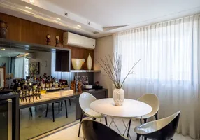 Foto 1 de Apartamento com 3 Quartos à venda, 224m² em Meireles, Fortaleza