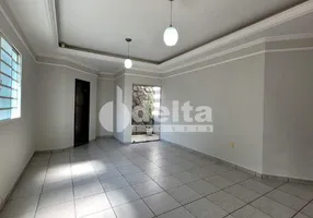 Foto 1 de Casa com 3 Quartos à venda, 196m² em Cidade Jardim, Uberlândia