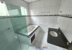 Foto 1 de Casa de Condomínio com 4 Quartos à venda, 201m² em Jardins Madri, Goiânia