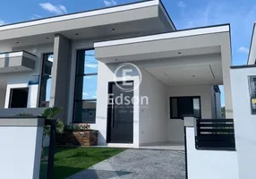 Foto 1 de Casa com 2 Quartos à venda, 81m² em Forquilhas, São José