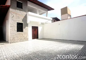 Foto 1 de Casa com 3 Quartos para alugar, 191m² em Guararapes, Fortaleza