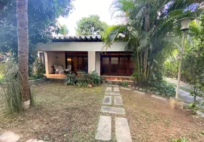 Foto 1 de Casa de Condomínio com 4 Quartos à venda, 210m² em Colubandê, São Gonçalo