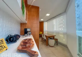 Foto 1 de Apartamento com 4 Quartos à venda, 168m² em Barro Vermelho, Vitória