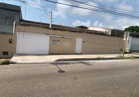 Foto 1 de Casa com 4 Quartos à venda, 256m² em Capim Macio, Natal