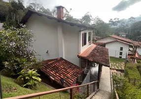 Foto 1 de Casa de Condomínio com 3 Quartos à venda, 131m² em Bonsucesso, Petrópolis