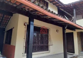 Foto 1 de Casa com 5 Quartos à venda, 364m² em Nova Aroeiras, Macaé