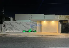Foto 1 de Casa com 4 Quartos à venda, 215m² em Montese, Fortaleza
