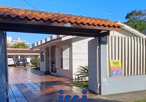 Foto 1 de Casa com 3 Quartos à venda, 120m² em Centro, Matinhos