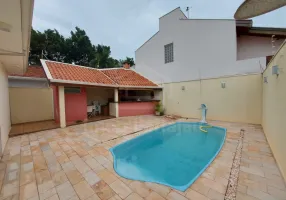 Foto 1 de Casa com 3 Quartos à venda, 243m² em Jardim Continental, Jaú