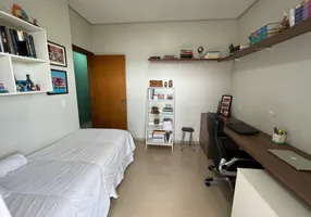 Foto 1 de Casa de Condomínio com 3 Quartos à venda, 280m² em Setor Habitacional Contagem, Brasília