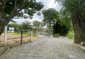Foto 1 de Fazenda/Sítio com 8 Quartos à venda, 500m² em Vila Favorino, Caçapava
