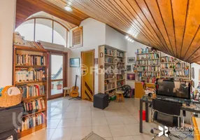 Foto 1 de Casa de Condomínio com 4 Quartos à venda, 204m² em Cristal, Porto Alegre