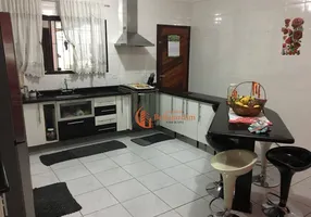 Foto 1 de Sobrado com 3 Quartos à venda, 276m² em Vila Curuçá, Santo André