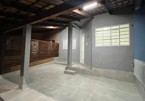 Foto 1 de Casa com 2 Quartos à venda, 160m² em Vila Ipe, Jandira