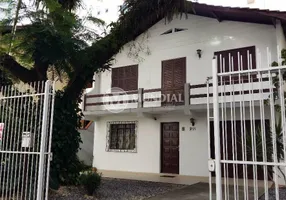 Foto 1 de Casa com 4 Quartos para alugar, 200m² em Centro, Balneário Camboriú