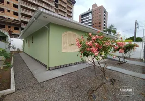 Foto 1 de Imóvel Comercial com 3 Quartos para alugar, 134m² em Canto, Florianópolis