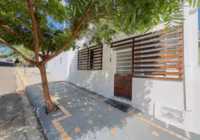 Foto 1 de Casa com 2 Quartos para alugar, 71m² em Vila Nova Santa Clara, Bauru