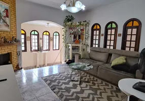 Foto 1 de Casa com 2 Quartos à venda, 130m² em Jardim Monte Kemel, São Paulo