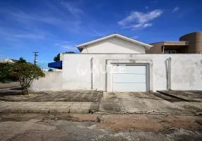 Foto 1 de Sobrado com 3 Quartos à venda, 95m² em Tarumã, Curitiba