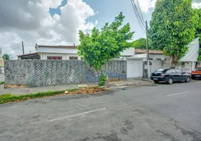 Foto 1 de Casa com 3 Quartos à venda, 285m² em Itaperi, Fortaleza