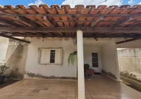 Foto 1 de Casa com 3 Quartos à venda, 250m² em Planalto, Uberlândia