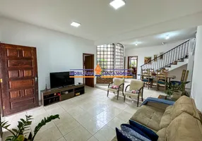 Foto 1 de Casa com 3 Quartos à venda, 390m² em Copacabana, Belo Horizonte