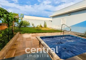 Foto 1 de Casa de Condomínio com 3 Quartos à venda, 190m² em Centro, Piratininga