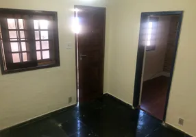 Foto 1 de Casa com 2 Quartos à venda, 60m² em Castrioto, Petrópolis